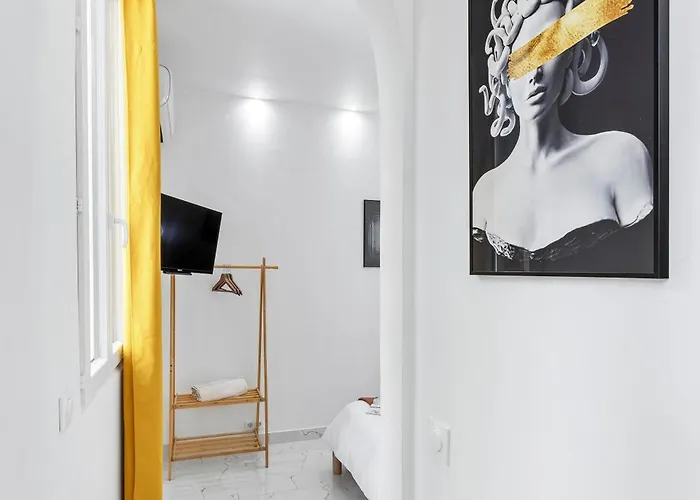 Apartment 2 - Centre - Terrace - Wi-fi - Air Conditioning Nice